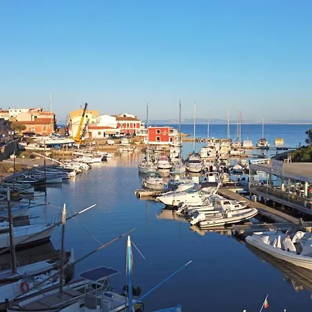 La Marina - In By Host Hero 3*