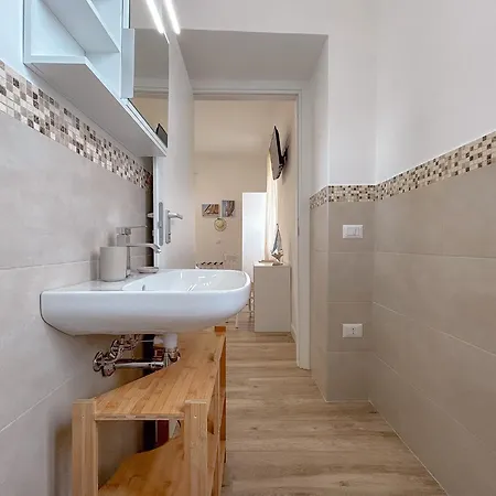 La Marina - In Guest house