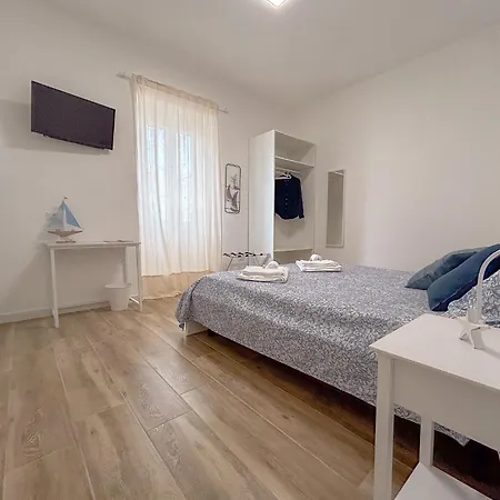 La Marina - In By Host Hero 3* Stintino