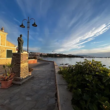 La Marina - In *