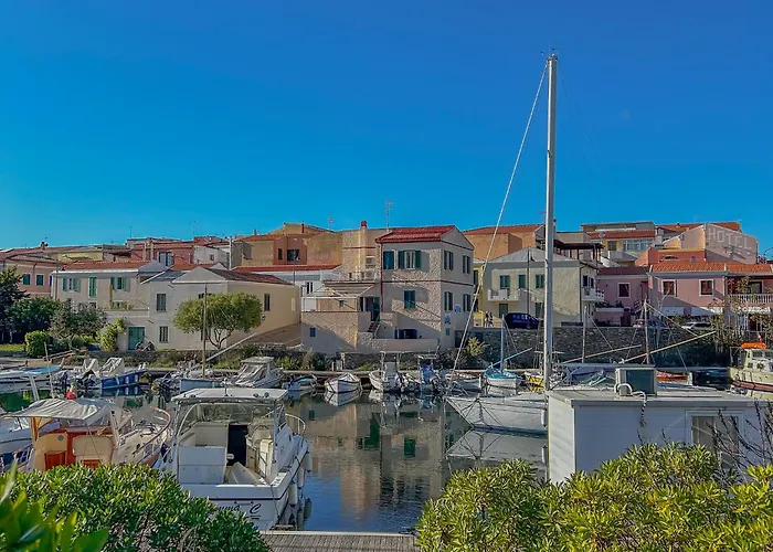 La Marina - In By Host Hero Stintino